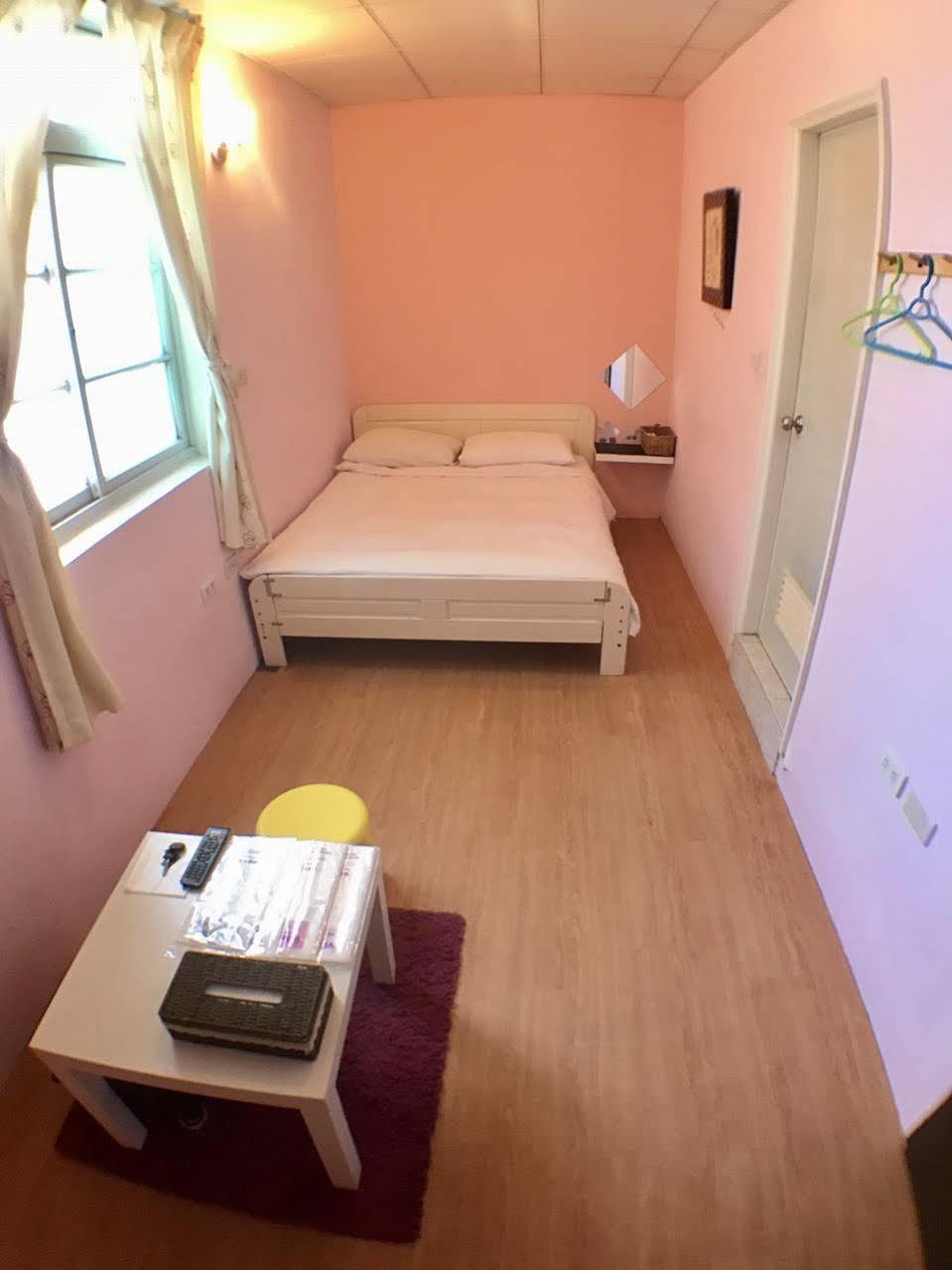 Love Hostel Tainan Exterior foto