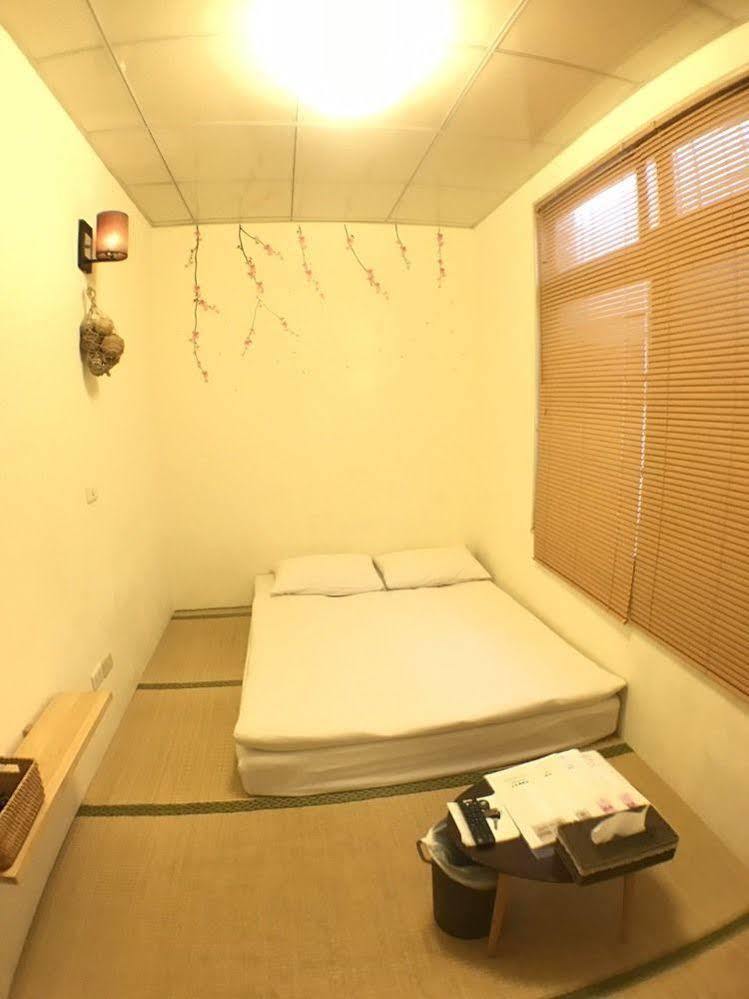 Love Hostel Tainan Exterior foto